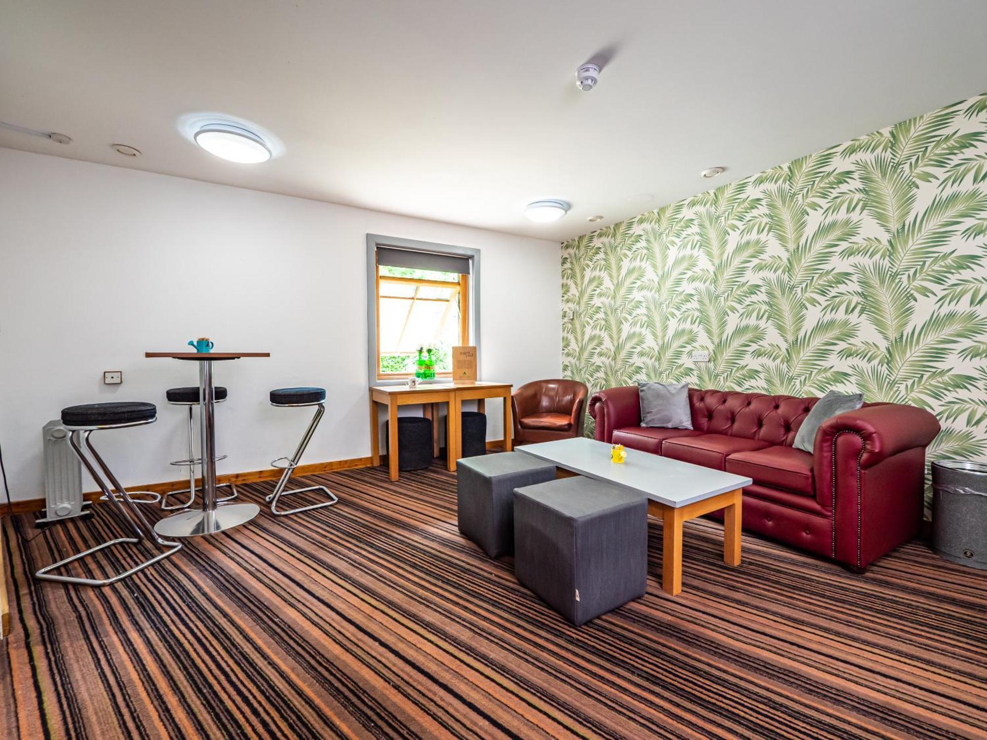 Yha London Lee Valley Cheshunt Exterior photo