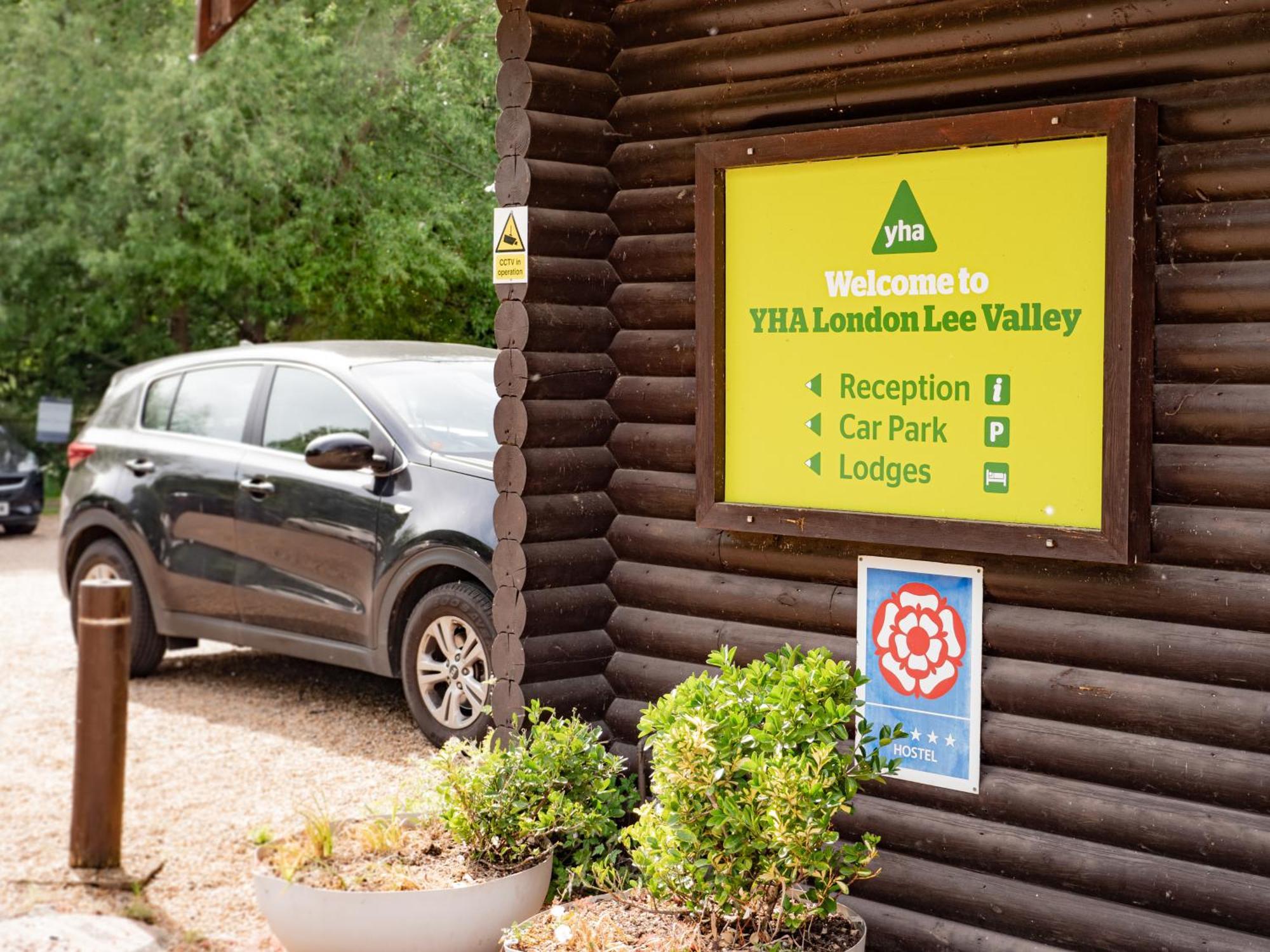 Yha London Lee Valley Cheshunt Exterior photo