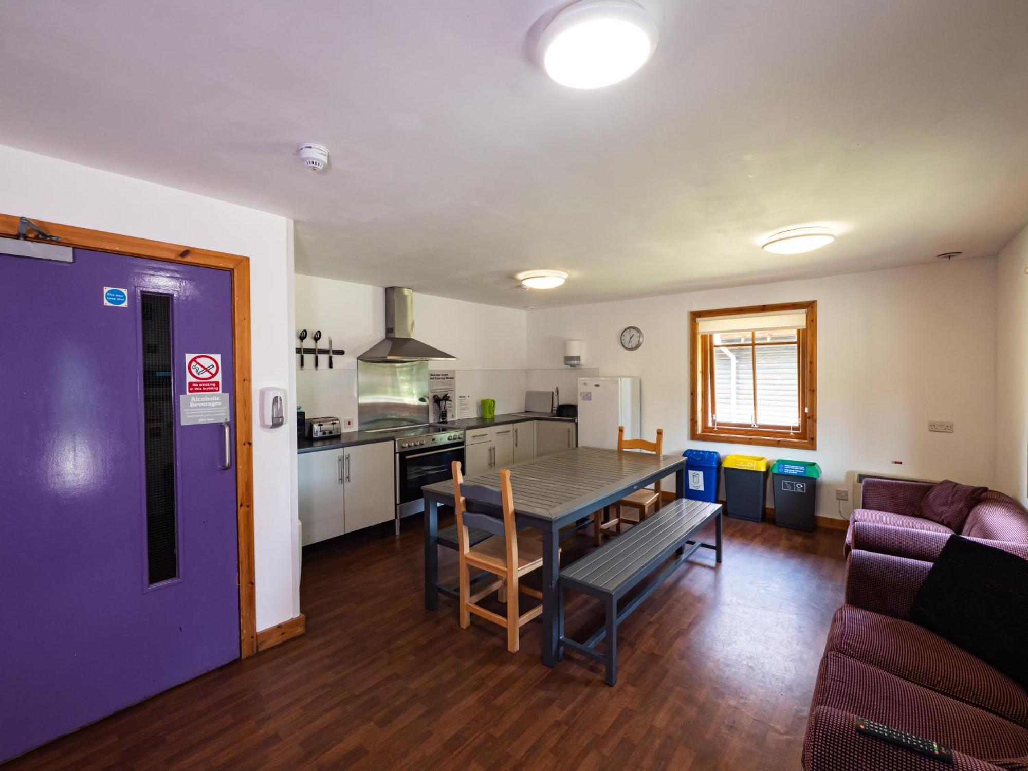 Yha London Lee Valley Cheshunt Exterior photo